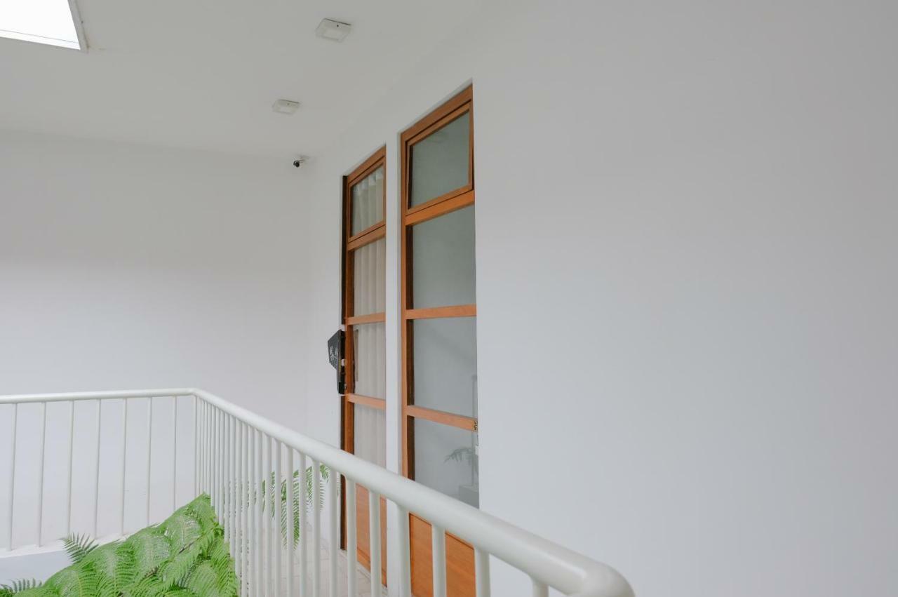 Augustina Home Malang Exteriör bild
